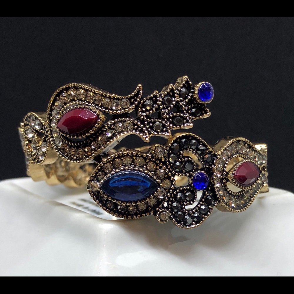 🌸🌹3 for $15 Jewelry🌷🌺